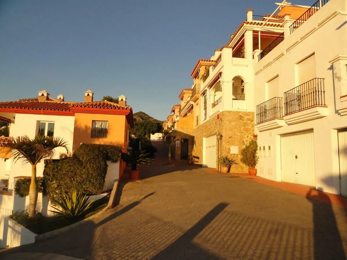 Spaciously Cosy Apartment 5B Close To Beach Nerja Spain